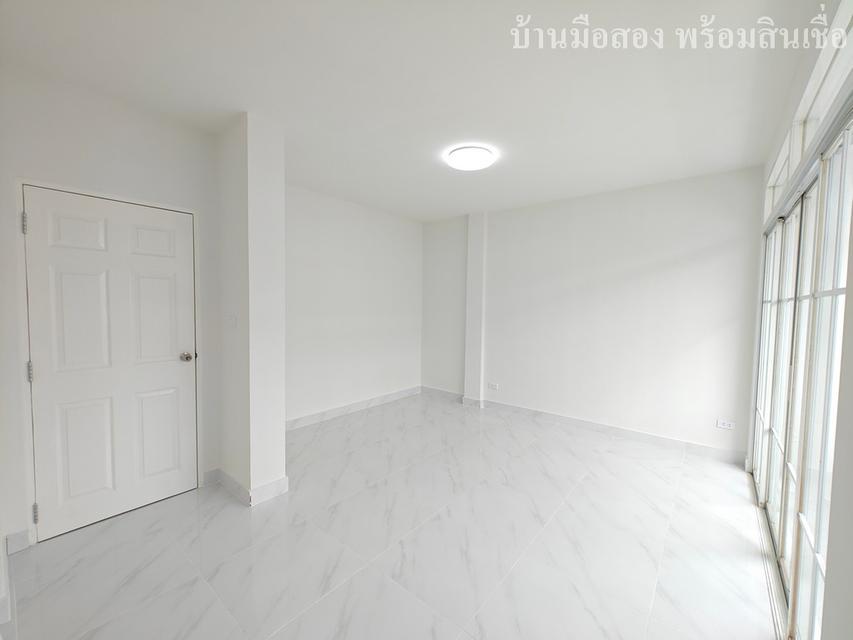 หมู่บ้านอู่ทองเพลส5 คลอง3 เปียร์นนท์ 16