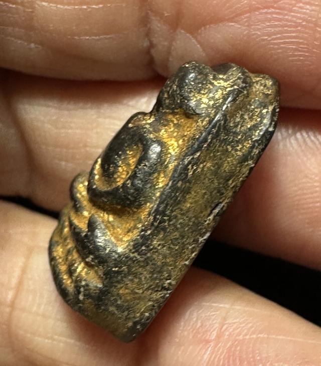 พระเพชรหลีก หลังจาร ทองเดิม