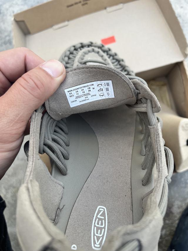 KEEN UNEEKTIMBERWOLF/PLAZA TAUPE 8