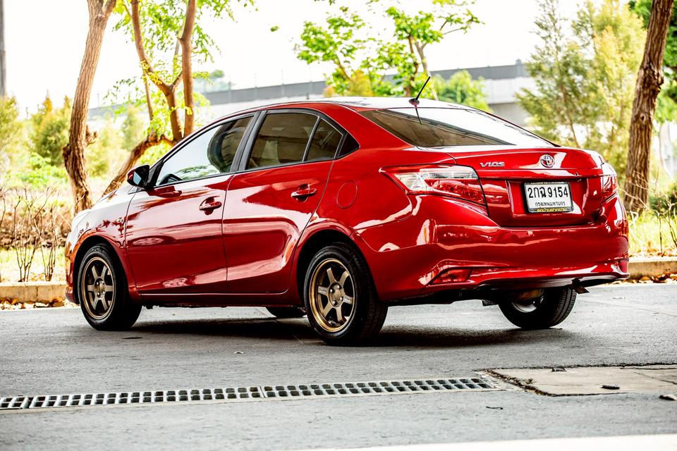 Toyota Vios 1.5J ปี 2013 สีแดง เกียร์ออโต้  10