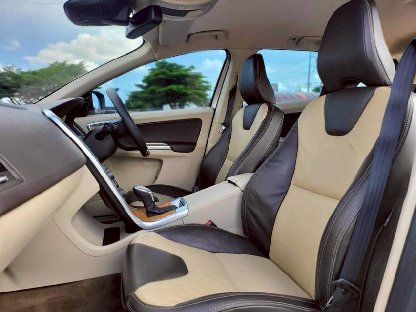  VOLVO XC60 D4 Turbo (Diesel) 2014 SUVหรู วิ่งน้อย สภาพสวยๆ ในราคาที่คุ้มมากๆ 17
