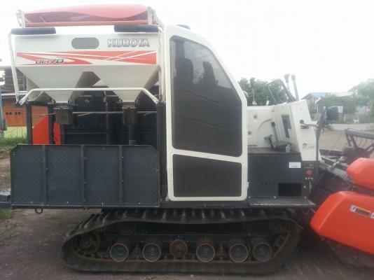 ขายรถเกี่ยวข้าว KUBOTA DC70H ปี 57 3