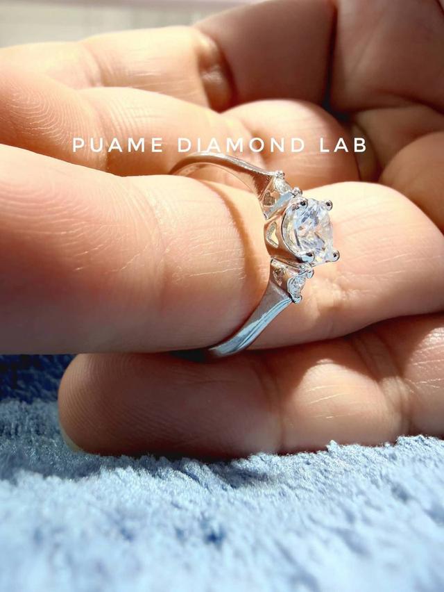 แหวนเพชรออกแบบและสร้างสรรชิ้นงานอย่างพิถีพิถันดีไซน์เฉียบคมให้ลุคสุขุมและทรงพลังพร้อมใบรับประกันสินค้าทุกชิ้นที่ปุอามี่ Diamond Lap Rama2(095-8894732)