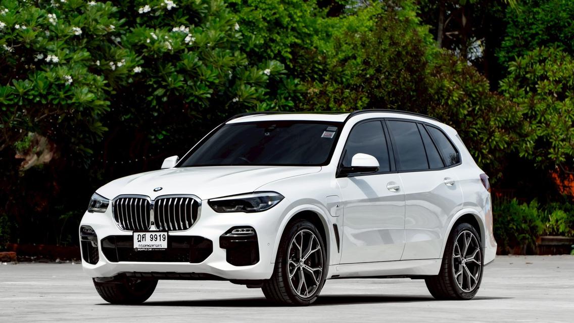 BMW X5 xDrive45e M-Sport ปี 2020 สีขาว