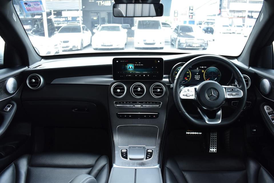 GLC 300e AMG Dynamic 11