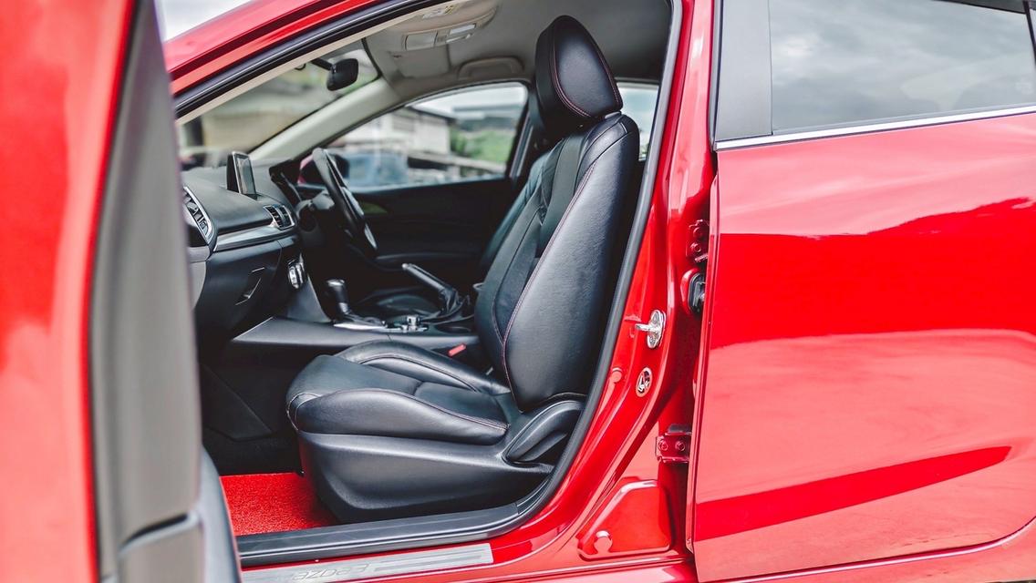 MAZDA 3 SKYACTIV 2.0S A/T ปี 2015 9