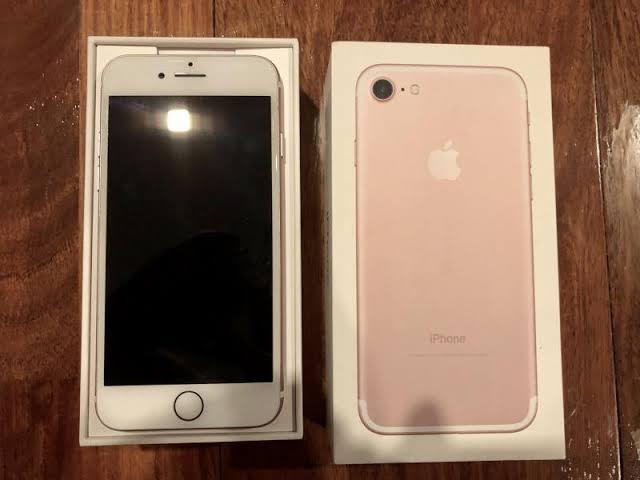 iPhone 7 สีโรสโกลด์ 3