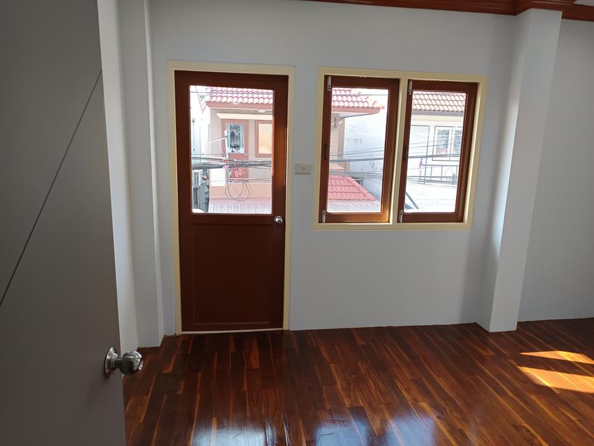 บ้านทาวน์เฮ้าส์ ผนังสองด้านไม่ติดกัน ใกล้รถไฟฟ้าสายสีแดงดอนเมือง 4