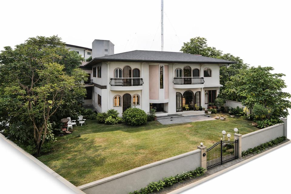 ขายบ้าน 2 ชั้นพร้อมที่ดิน 223 ตร.ว. ราคาดี ทำเลทอง เดินทางสะดวก ติด BTS ปุณณวิถี / ทรูดิจิทัล พาร์ค 1