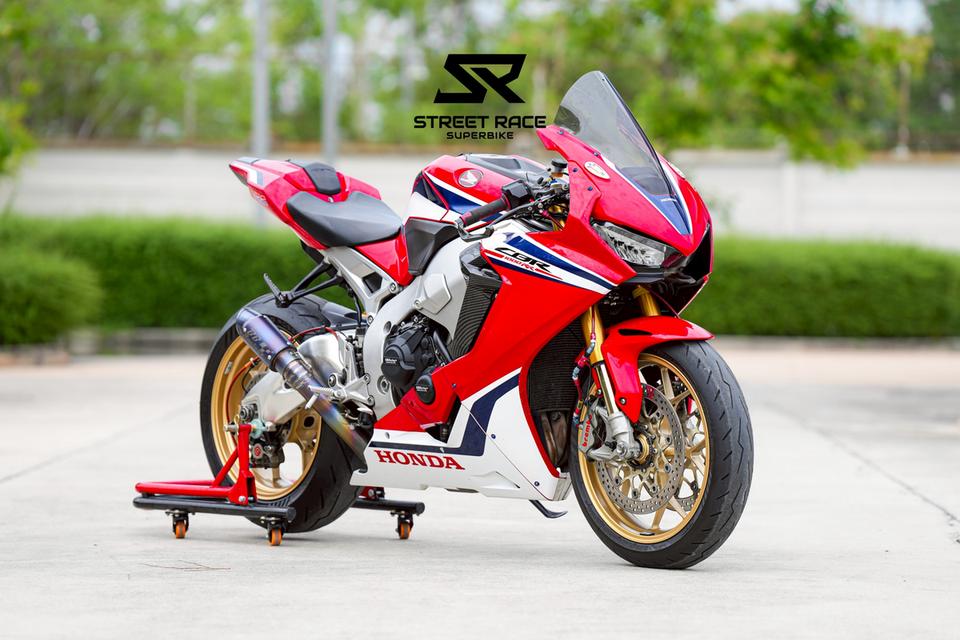 2018 Honda cbr1000rr sp -fully loaded with premium mods! 18