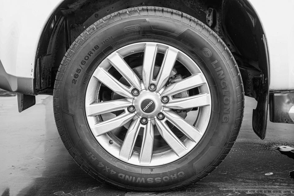 2018 ISUZU MU-X 1.9 DVD NAVI 2WD สีขาว เลขไมล์ 95149 กม. 14