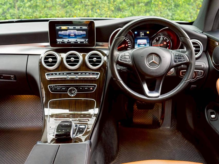 Benz C250 Coupe Sport ปี17 11