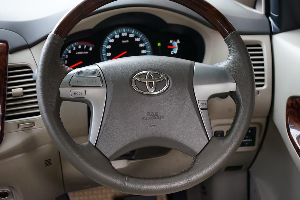 2011 TOYOTA INNOVA 2.0V 12