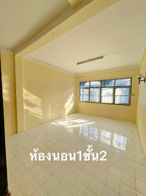 สุขสวัสดิ์15-21 BTSตลาดพลู 4.1 กม. อาคาร3 ชั้น 19 ตร.วา.230 ตร.ม.6 นอน 1 น้ำ ม.เทคโนโลยีพระจอมเกล้าธนบุรี 3.4 กม.แหล่งชุ 3