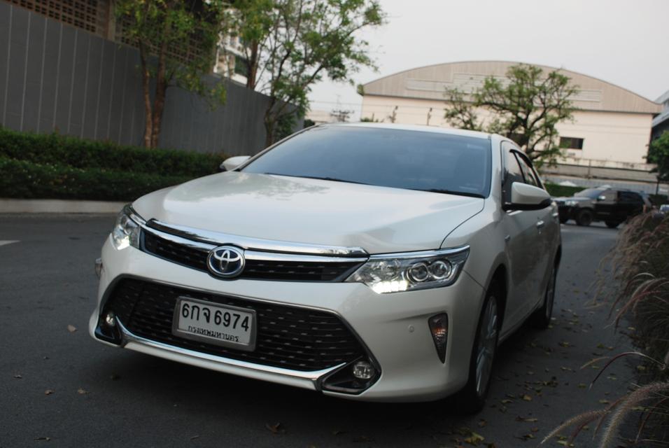 ขาย Toyota Camry 2.5Hybrid ปี17