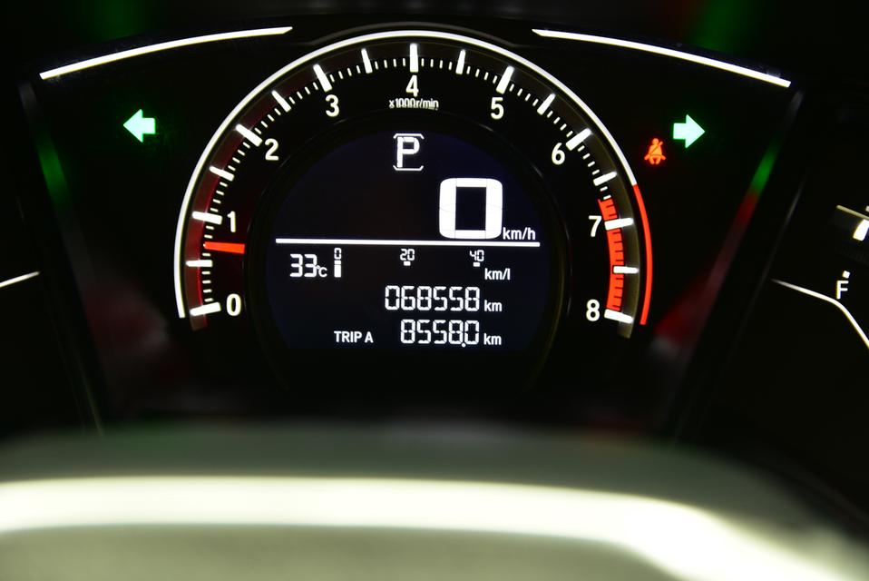 2021 CIVIC 1.8E มือเดียว ไมล์น้อยแท้ๆ รูปที่ 12