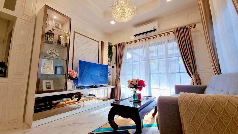 ถูกมากๆ ขายบ้านพร้อมสระส่วนตัว พัทยา 11