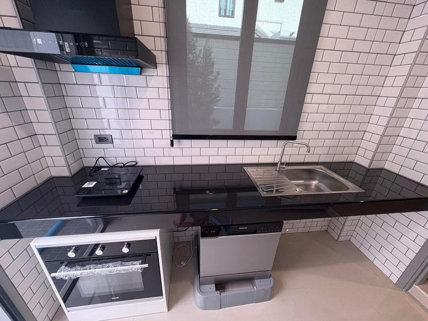 บ้านให้เช่า/For Rent บ้านเดี่ยว 2 ชั้น 55 ตร.วา พร้อมอยู่ 3 ห้องนอน 3 ห้องน้ำ แวดล้อมไปด้วยสถานที่สำคัญ เดินทางสะดวกสบาย สิ่งอำนวยความสะดวกครบครัน 16