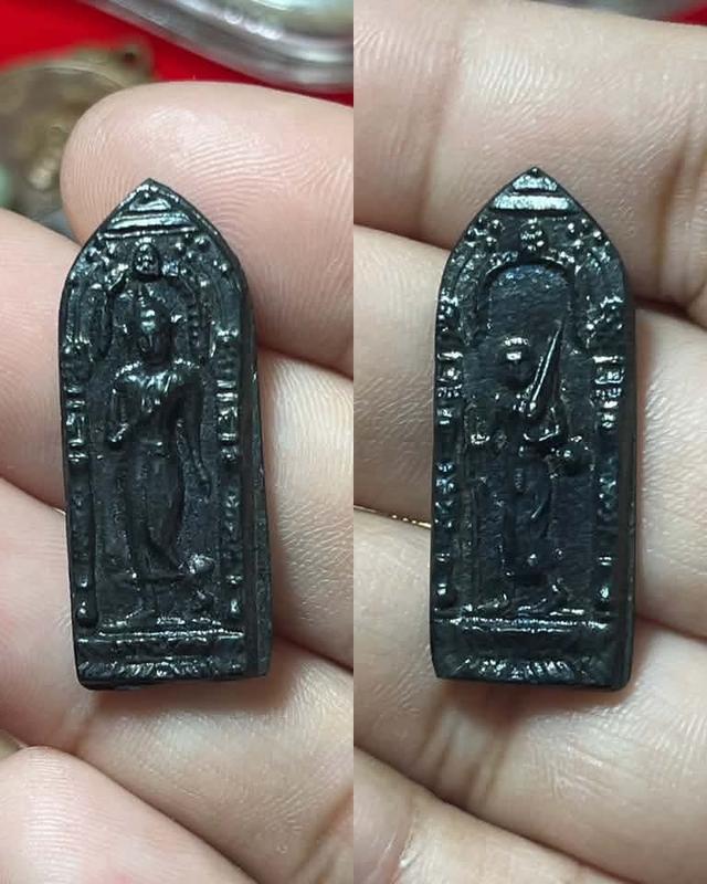 พระลีลากำแพงหลังพระสิวลี เมฆพัตร