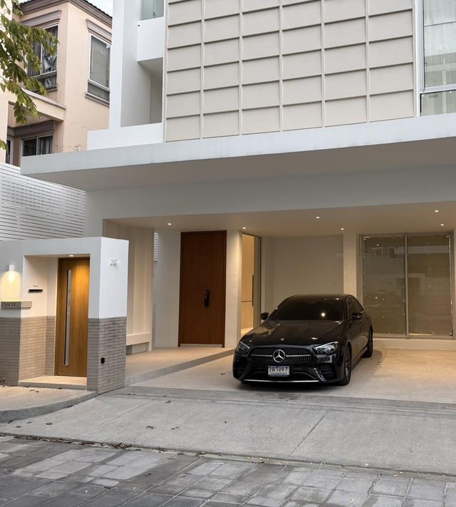 ขายหรือให้เช่า บ้านเดี่ยว 3 ชั้น โครงการ โนเบิล เทอร์รา พระราม 9 – เอกมัย เฟอร์นิเจอร์ครบ พร้อมเข้าอยู่ 1