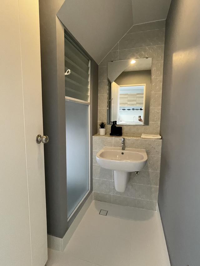 🏡 ทาวน์โฮมสองชั้นในโครงการ ทำเลใกล้ตลาดและเซ็นทรัลเชียงใหม่ #สันทราย ราคาเพียง 22,000 บาท/เดือน✨ 清迈两层联排别墅出租 2 卧室 3 卫生间 – 租金 22,000 泰铢/月 ✨ 5