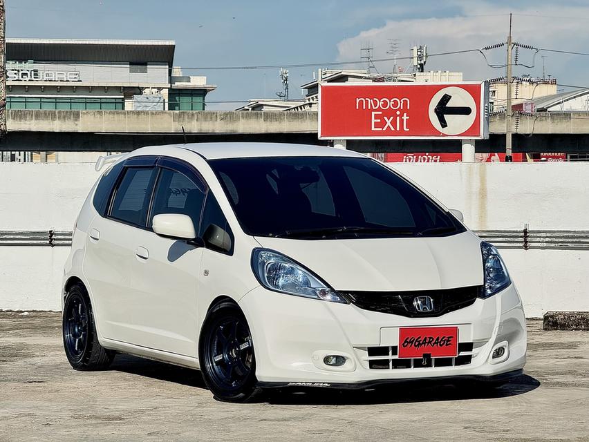 HONDA JAZZ GE 2011 AUTO V IVTEC