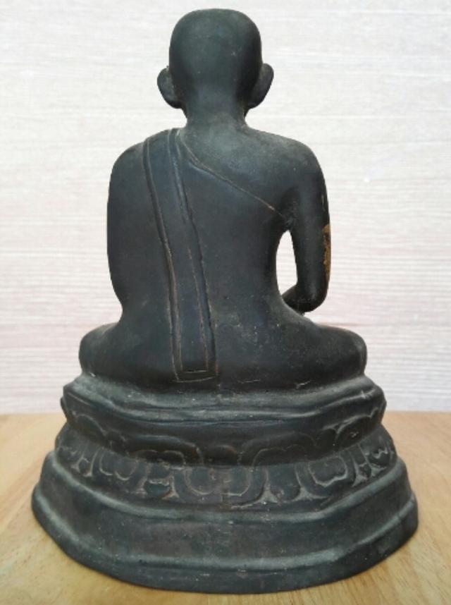 พระบูชาเก่า 6 นิ้ว