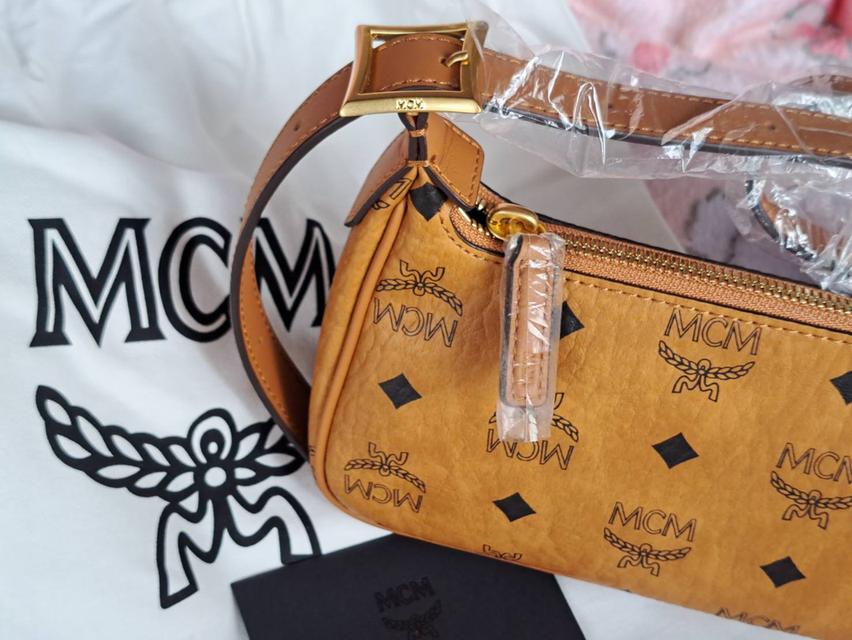 ขายกระเป๋า MCM สะพายไหล่ Aren ลาย Visetos กระเป๋าใหม่ มือ1 สภาพ 100% ซื้อมาไม่เคยใช้เลย 9