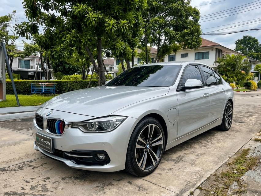 ลดราคาเหลือเพียง!! ปี2018 BMW 330E SPORT AT TOP สุดๆ