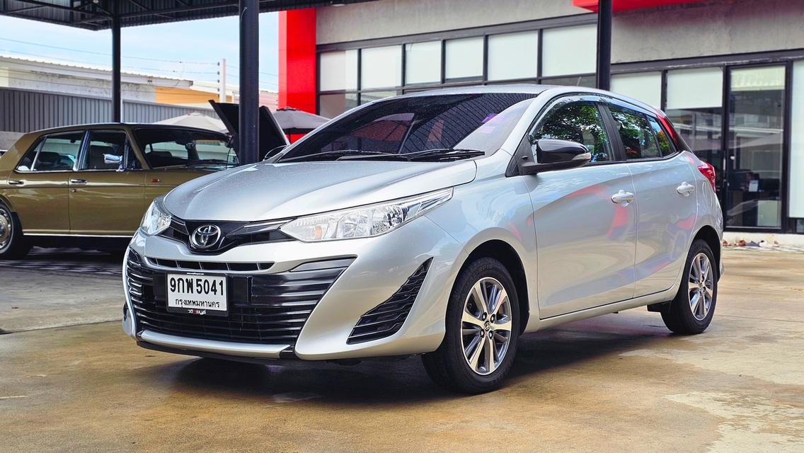 ขายรถ Toyota Yaris 1.2Mid Hatchback ปี 2020 สีเทา เกียร์ออโต้
