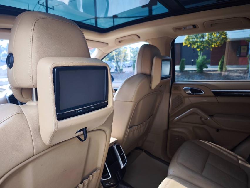 รหัสรถ KPV2357 2012 Porsche Cayenne S hybrid 11
