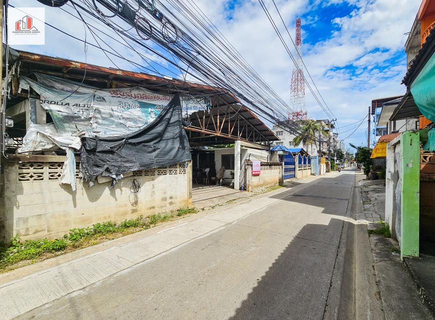 ขาย ที่ดิน ถมเทปูนสูงกว่าถนน ใกล้ถนนเพชรเกษมเพียง 190 เมตร  ซอยเพชรเกษม65 บางแค 1 งาน 11 ตรว 2