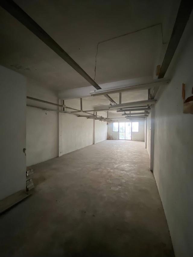 For sale by owner! 2-unit shophouse in Charan area, near the MRT, 4.8M 17