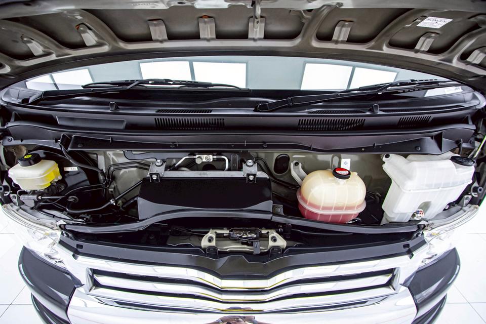 TOYOTA VENTURY 3.0 V 2015  17