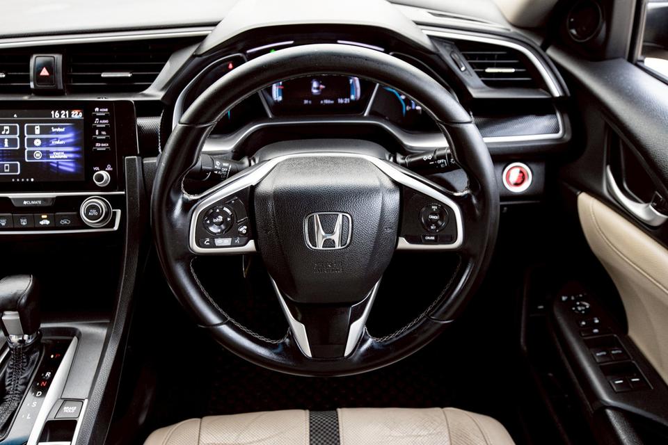 Honda Civic FC 1.8EL ปี 2021 สีดำ มือเดียวป้ายแดง 14
