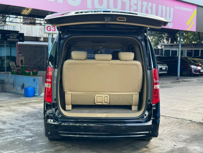 Hyundai H-1 รถสวยพร้อมใช้งาน 16
