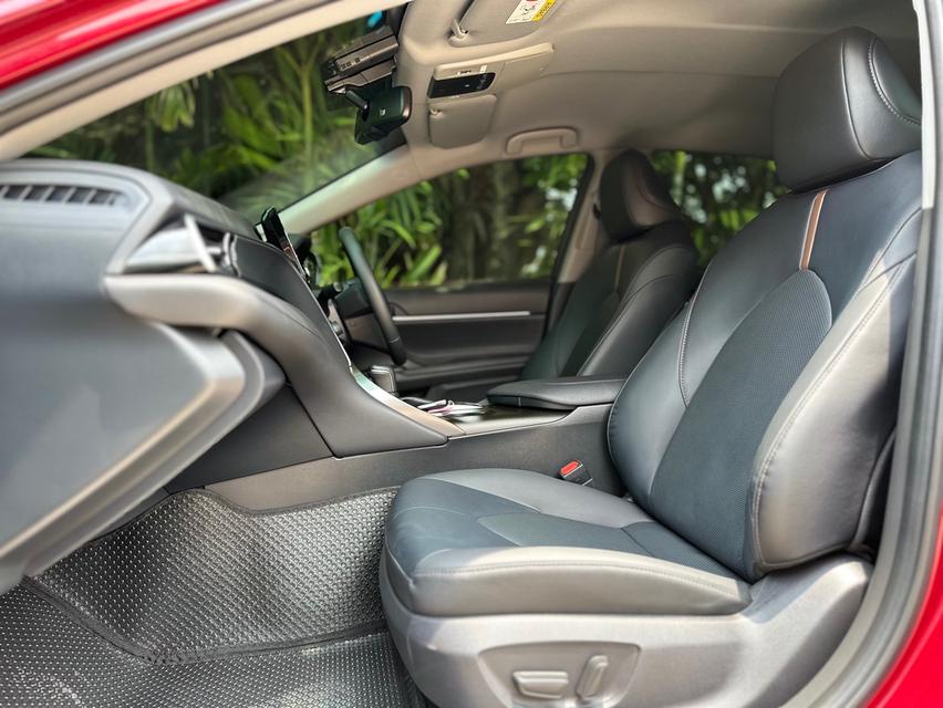 รหัสรถ PAT5496 Toyota Camry 2.5 Sport สีแดง ปี2021  12
