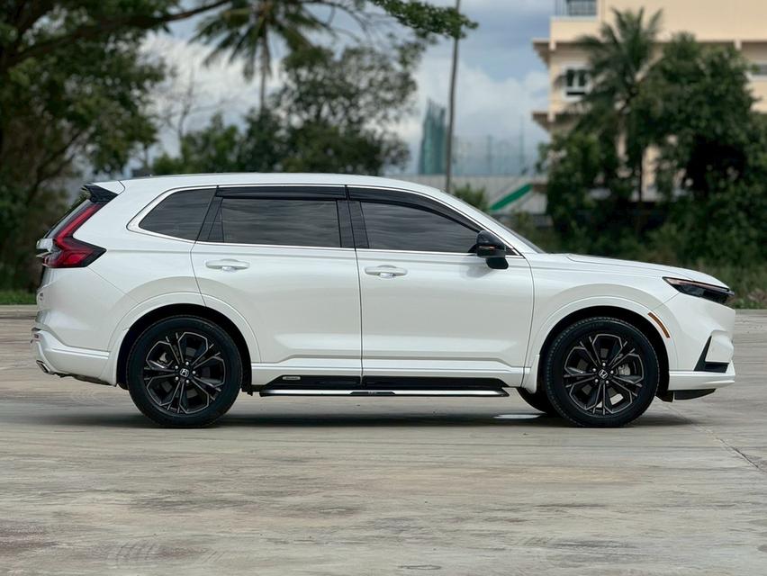 NEW Honda CR-V e:HEV RS 4WD TOP. สีขาว ปี 2023. ไมล์ 47,xxx km
