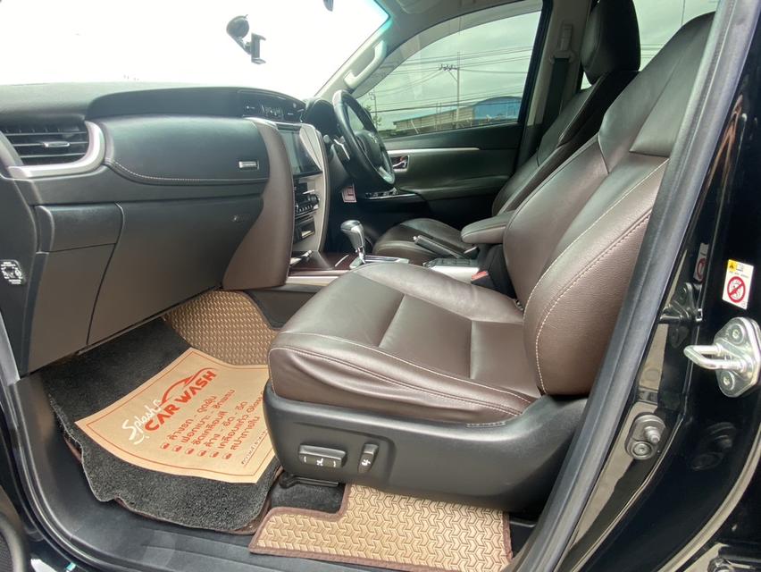 Toyota Fortuner รุ่น 2.4V ขับ2 9