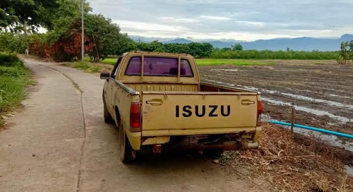 Isuzu KB ขายด่วน 2