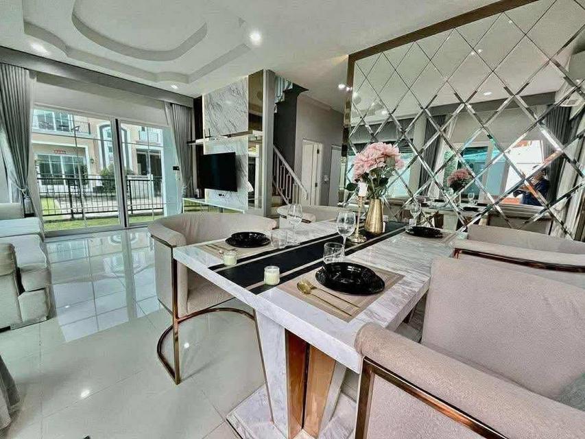 ให้เช่าบ้านเดี่ยวหลังริม แกรนดิโอ วงแหวน–รามอินทรา บ้านทิศเหนือ พื้นที่ 51 ตรว. 4 ห้องนอน 3 ห้องน้ำ บรรยากาศเงียบสงบ เหมาะอยู่อาศัยทั้งครอบครัว 4