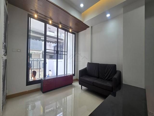 ให้เช่าทาวน์โฮม 3 ชั้น 182 ตรม. โครงการสารินวิซ สุขุมวิท 107 แบริ่ง 22 รีโนเวทใหม่ ใกล้ BTS แบริ่ง **จดทะเบียนบริษัทได้ 3