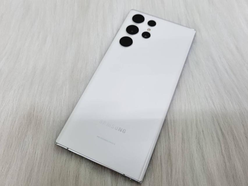 Samsung S22 Ultra สีขาว 3