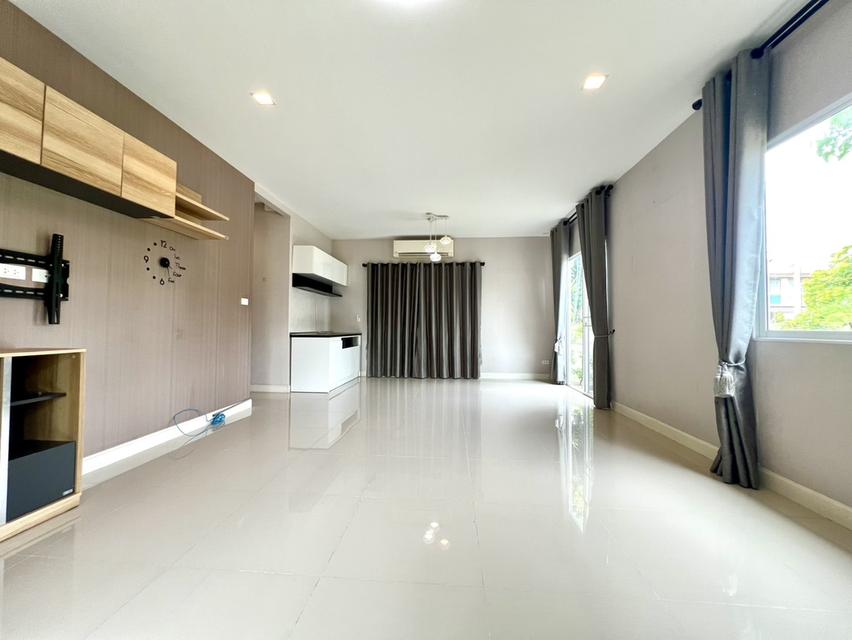 ขายบ้านแฝดสไตล์บ้านเดี่ยวหลังมุม หมู่บ้านเพอร์เฟค พาร์ค ราชพฤกษ์ (Perfect Park Ratchapruek) ทำเลดีติดถนนราชพฤกษ์ 12