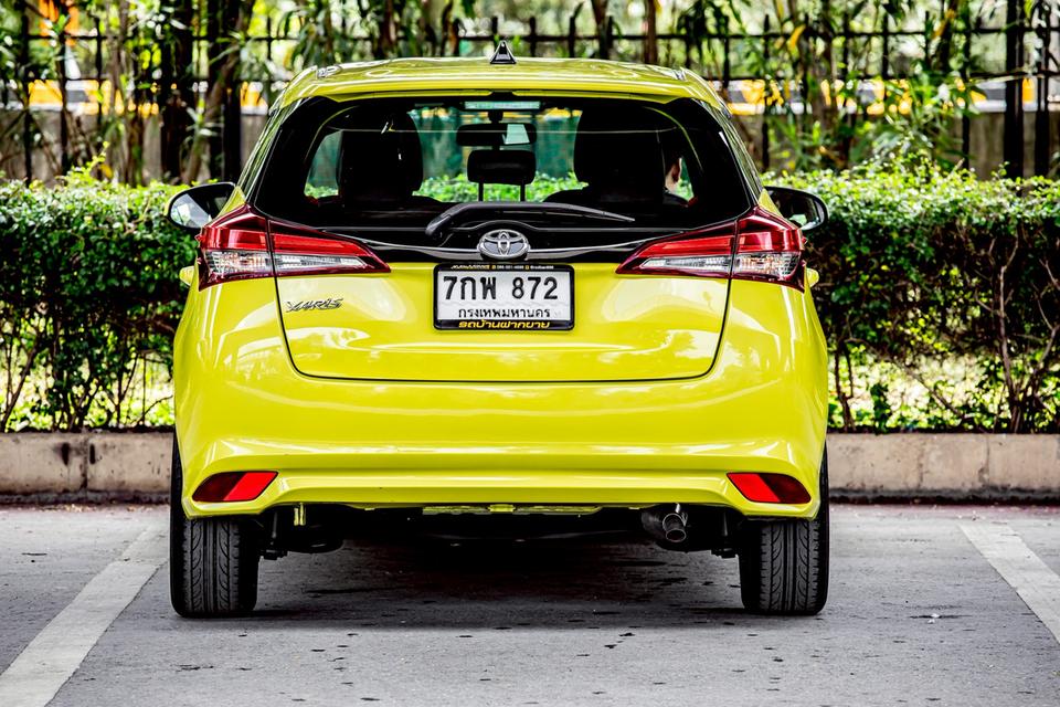 Toyota Yaris 1.2 Entry ปี 2018 สีเหลือง