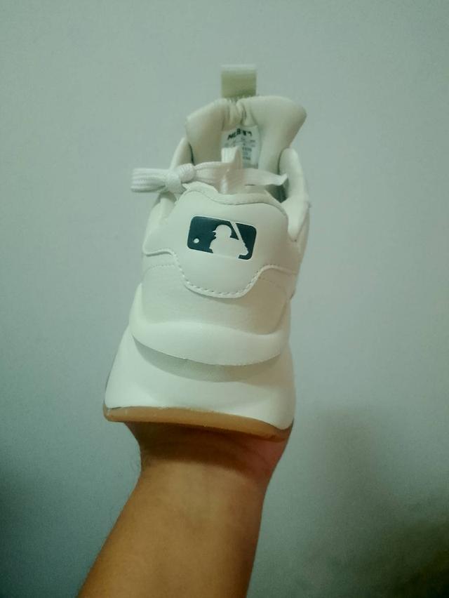 รองเท้าผ้าใบ Bigball Chunky Window Saffiano จาก New York Yankees