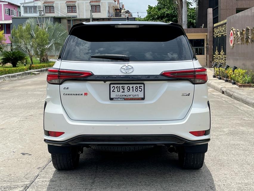 Toyota Fortuner 2.8Legender 4wd ปี21 รูปที่ 4