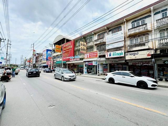ขายอาคารพาณิชย์ ติดถนนบางบอน 3 เนื้อที่ 20 ตร.ว. แขวงหนองแขม เขตหนองแขม 4