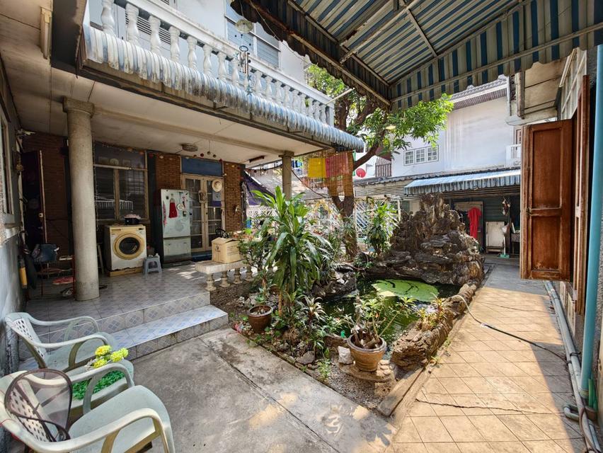 ขายที่ดินพร้อมสิ่งปลูกสร้างบ้าน 3 หลัง ภายในบ้าน208 ตรว. 9