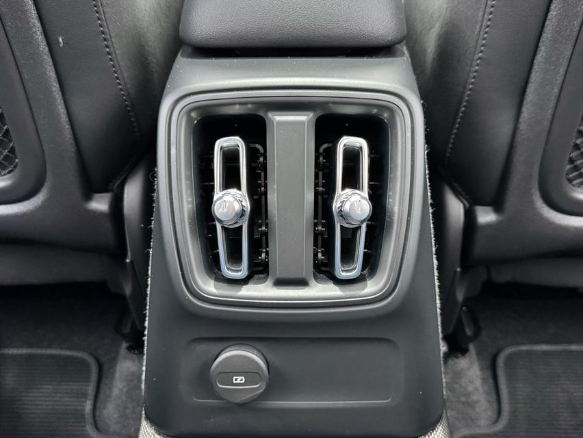 Volvo XC40 Recharge Plug-in Hybrid (ปี 2022) รูปที่ 16